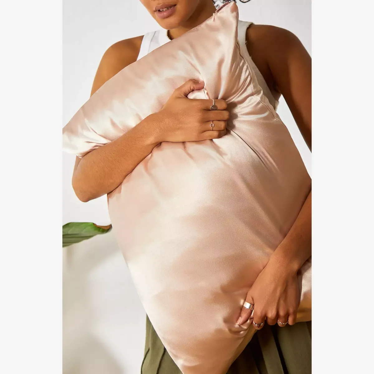 Kitsch Blush Satin Pillowcase 66cm x 48cm at Urban Outfitters – image 1