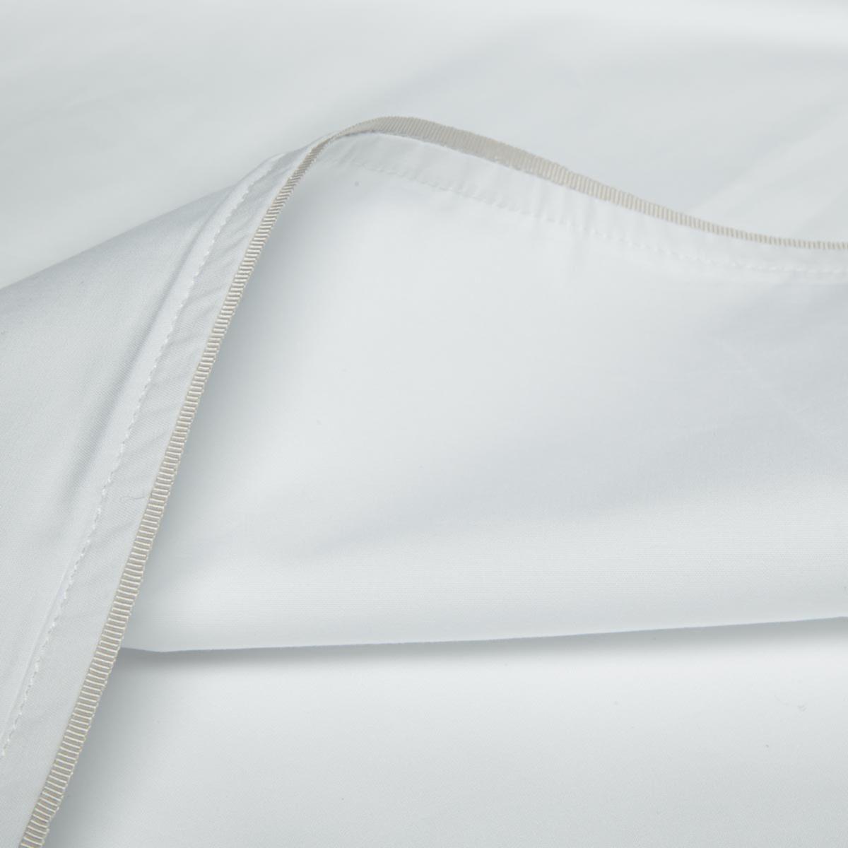 Heritage Travel Pillowcase - White With White Trim | London & Avalon – image 4