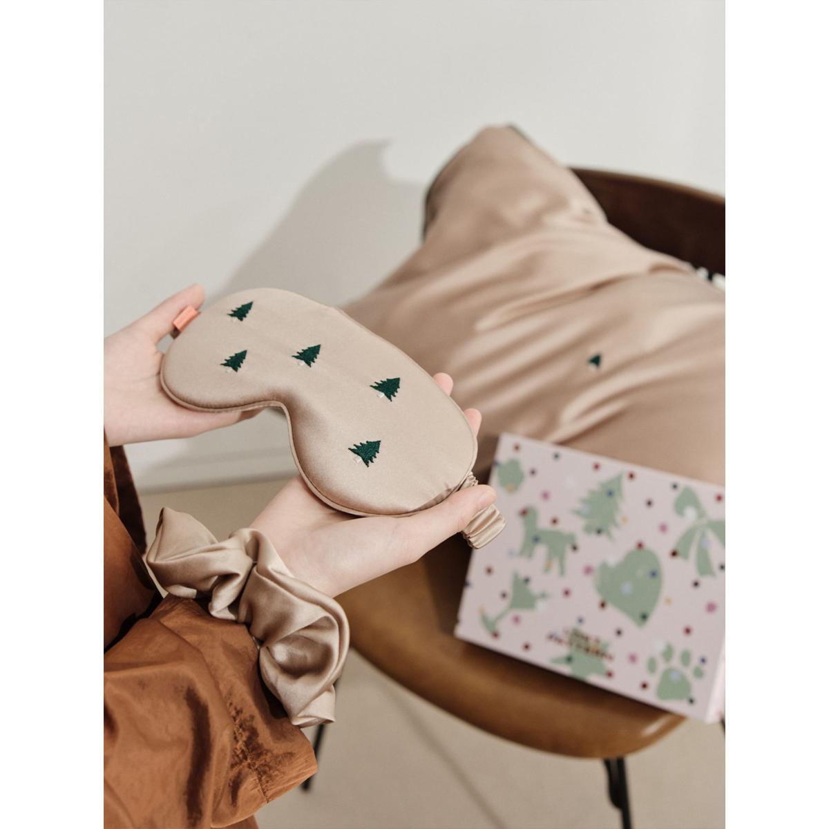 Grey Evergreen 3 Piece Silk Gift Set - Silk Pillowcase & Silk Sleep Eye Mask & Silk Scrunchie Lost Pattern Nyc – image 4