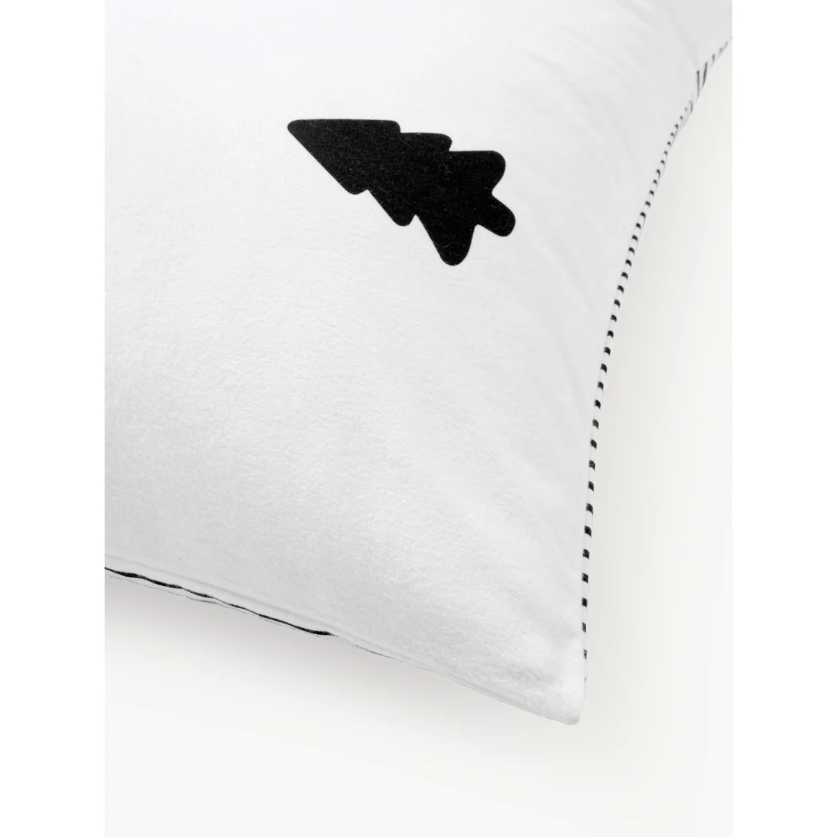 Reversible Flannel Pillowcase Noan with Christmas Tree Motif – image 5