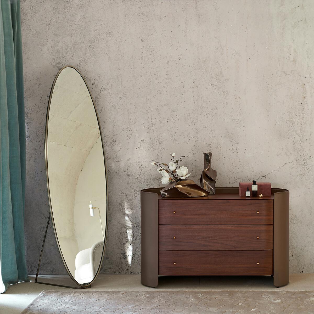 Koban Oval Metal Psyche Mirror, H169.5cm – image 4