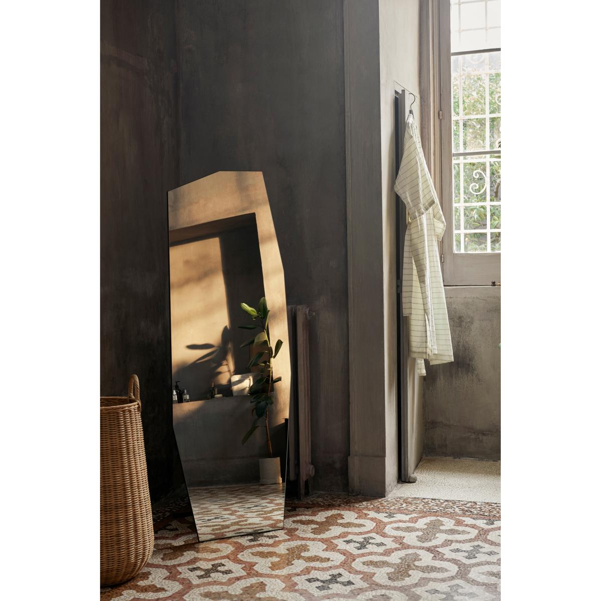 ferm LIVING Shard floor mirror 578x165 cm Black – image 2