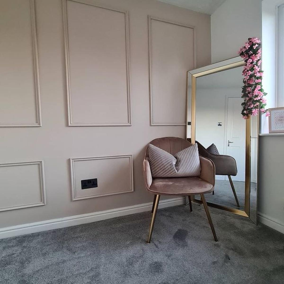Gallery Direct Phantom Leaner Mirror – image 5