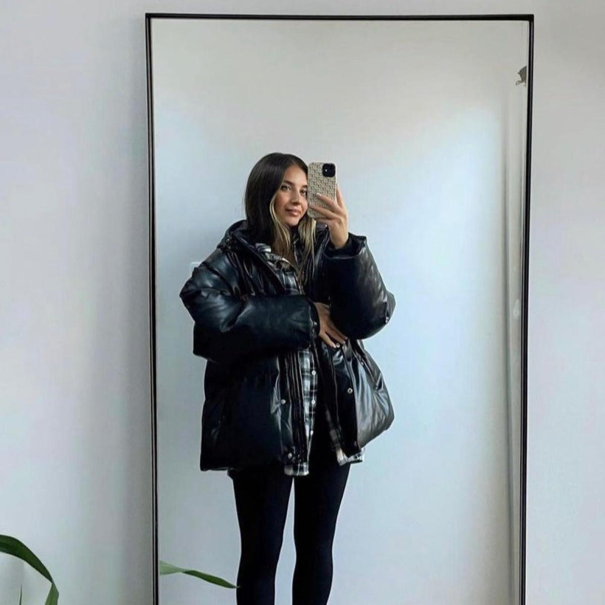 Gallery Interiors Hurston Leaner Mirror in Black | Outlet / Black – image 3