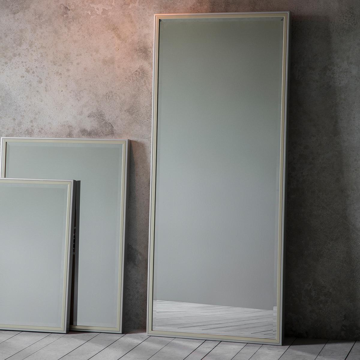 Well-dressed Leaner Mirror – image 2