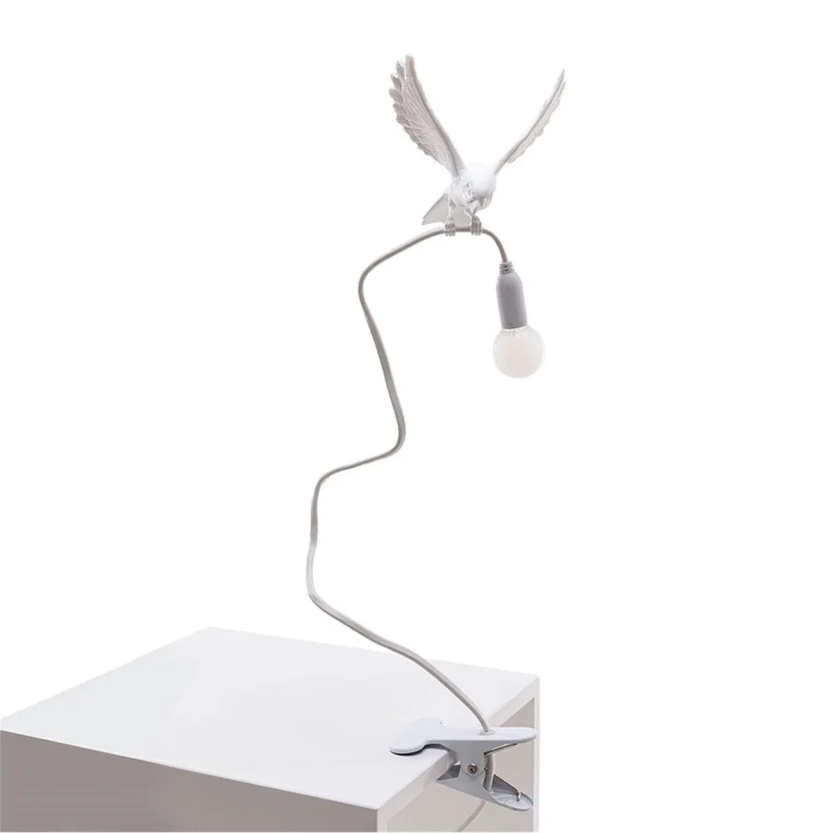 Sparrow Landing USB Resin Table Lamp – image 3