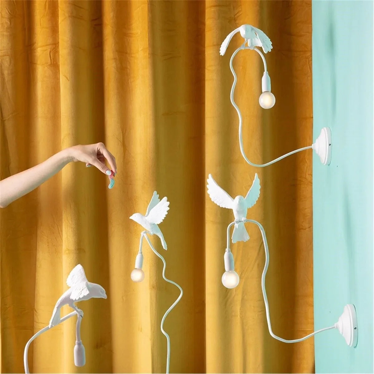 Sparrow Landing USB Resin Table Lamp – image 7