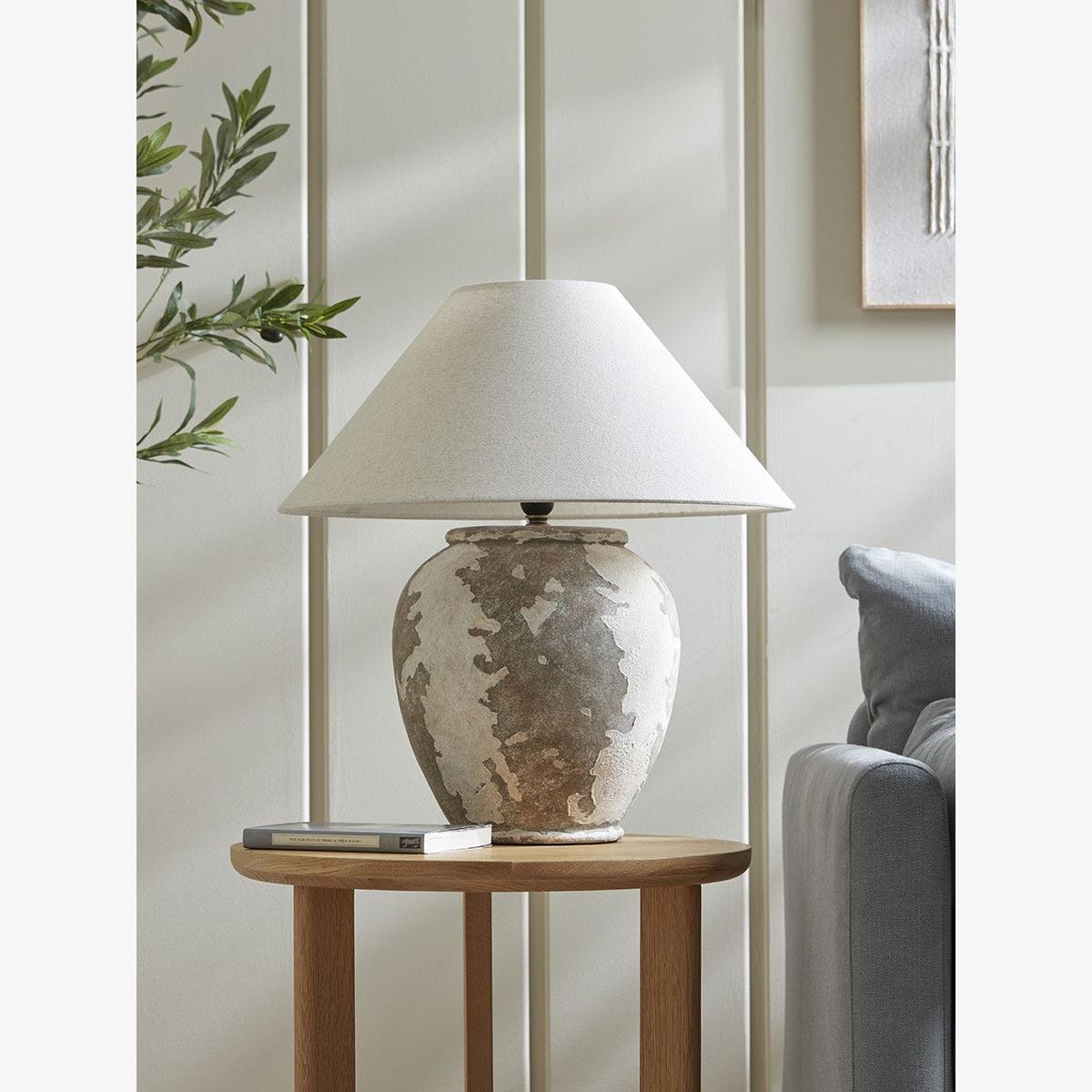 Lucia Table Lamp – image 1