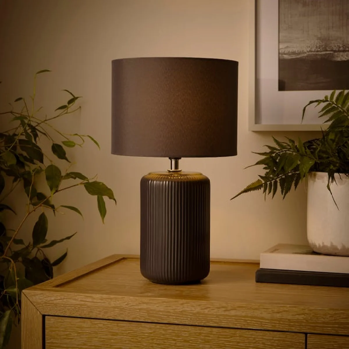 Lea Ribbed Ceramic Table Lamp – image 2