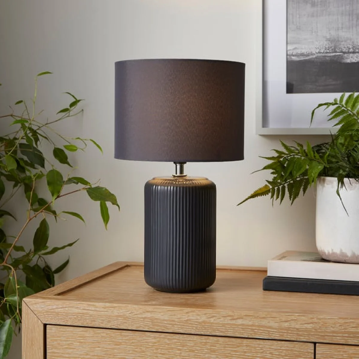 Lea Ribbed Ceramic Table Lamp – image 1