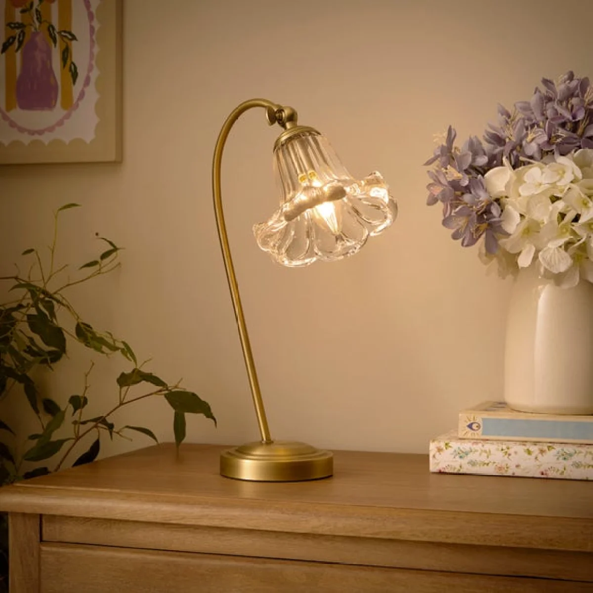 Sophia Floral Table Lamp – image 2