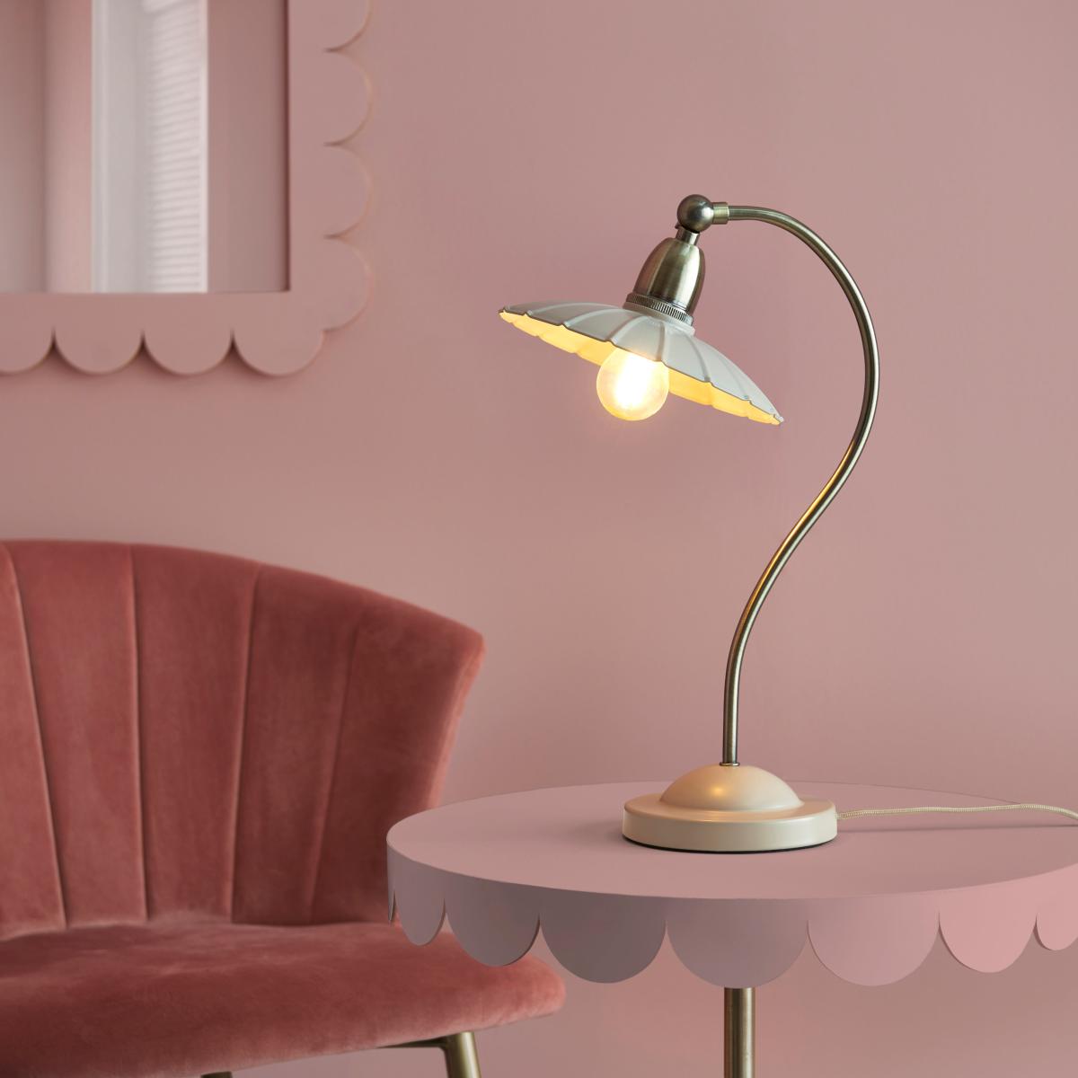 Maya Scallop Table Lamp Off-White – image 1
