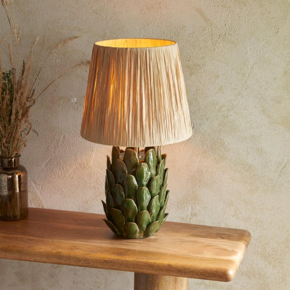 Vogue Tiered Leafs Table Lamp – image 1