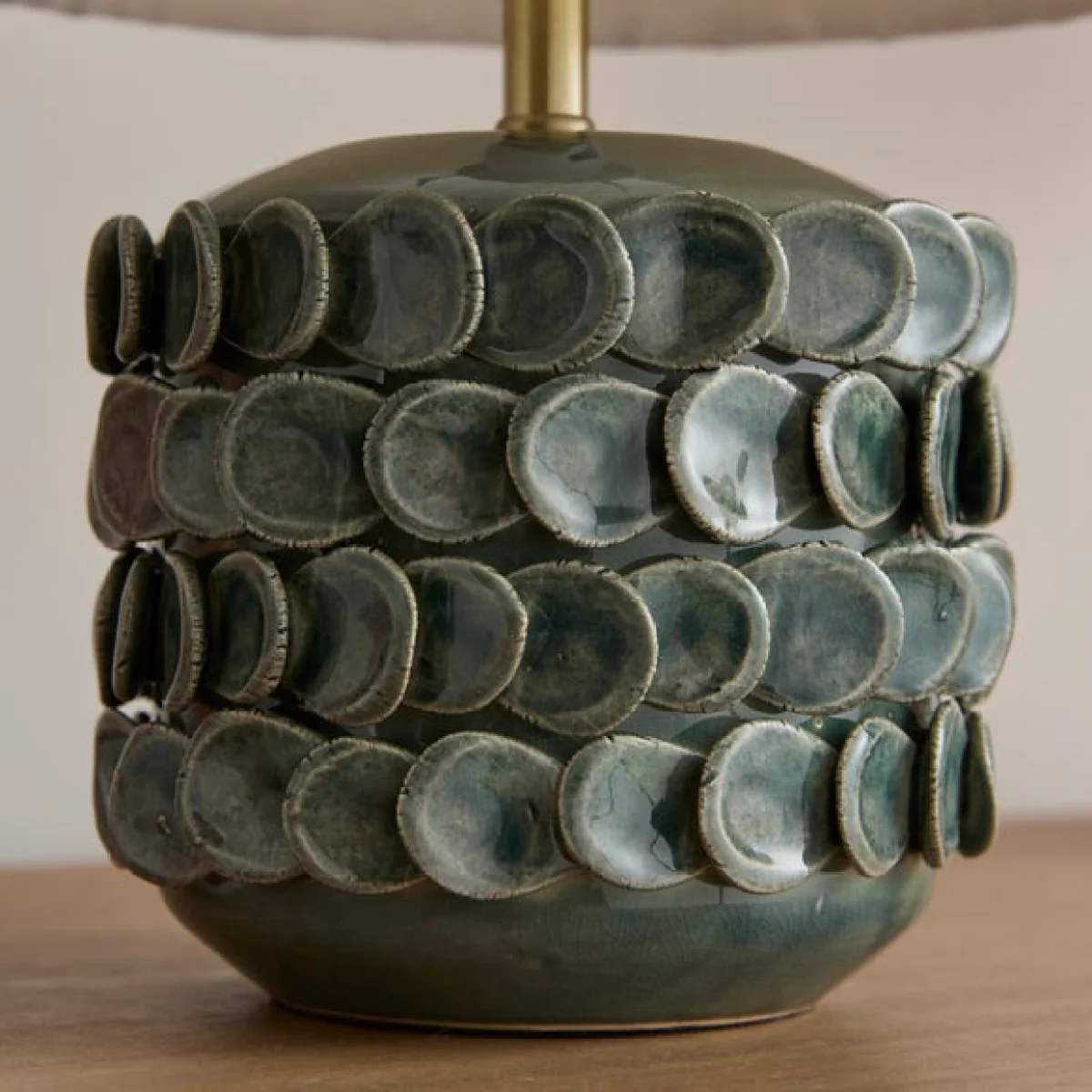 Posie Ceramic Petal Table Lamp – image 3