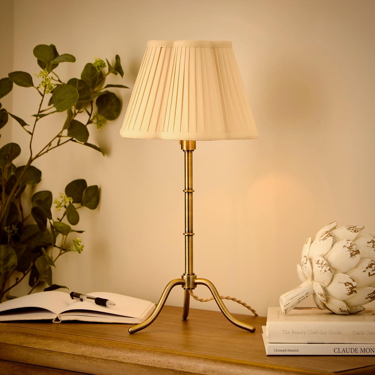 Alloura Mid Century Adjustable Tripod Table Lamp – image 3