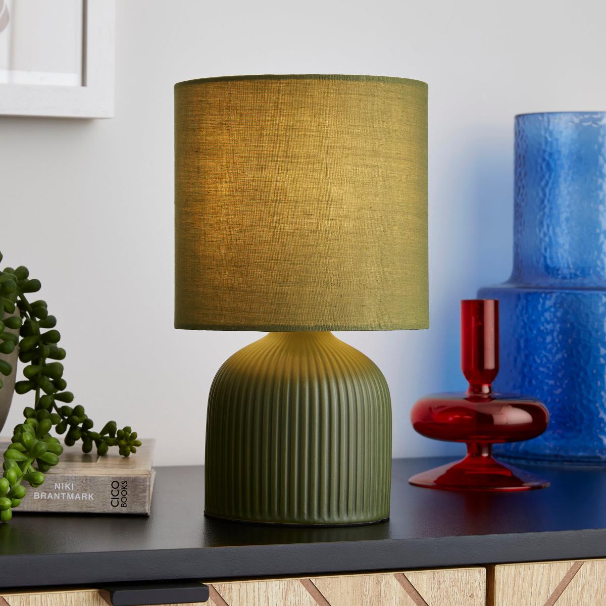 Hebe Ribbed Ceramic Table Lamp Olive – image 2