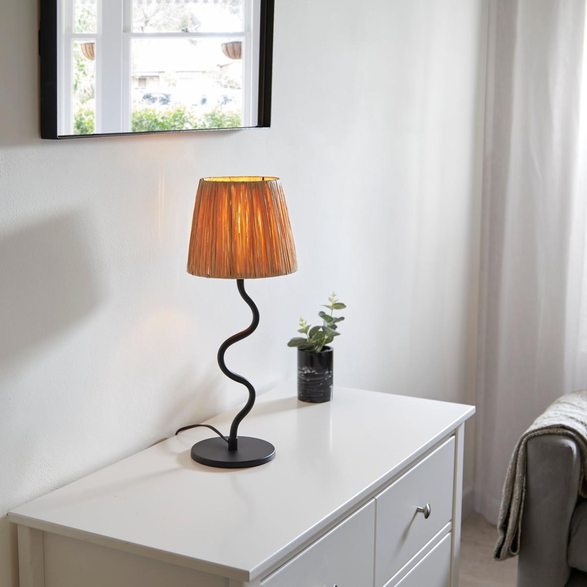 Return - Vogue Priya Wavy Table Lamp – image 4