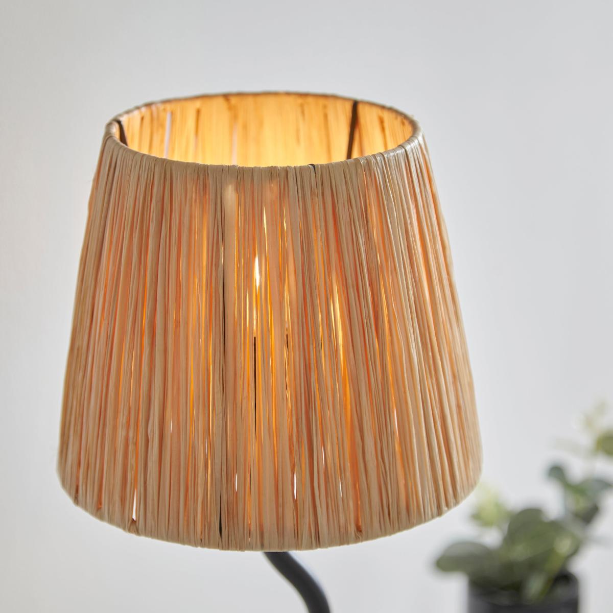 Return - Vogue Priya Wavy Table Lamp – image 7