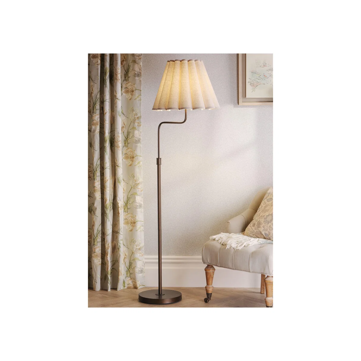 Laura Ashley - Holwell Floor Lamp – image 2