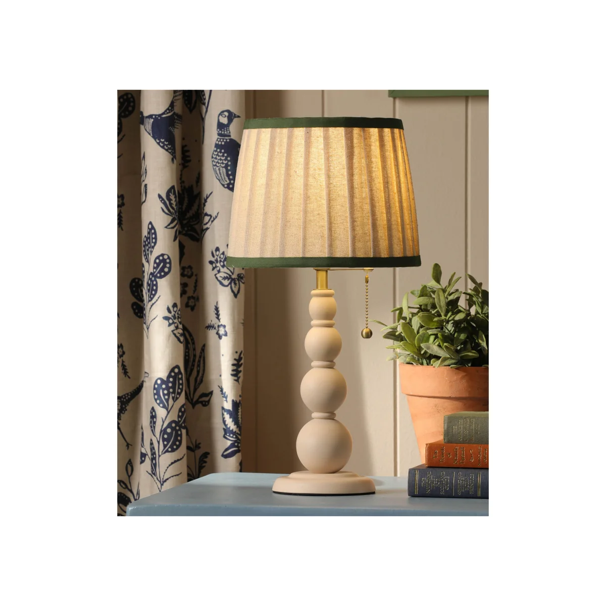 Joules - Harewood Wooden Table Lamp – image 2