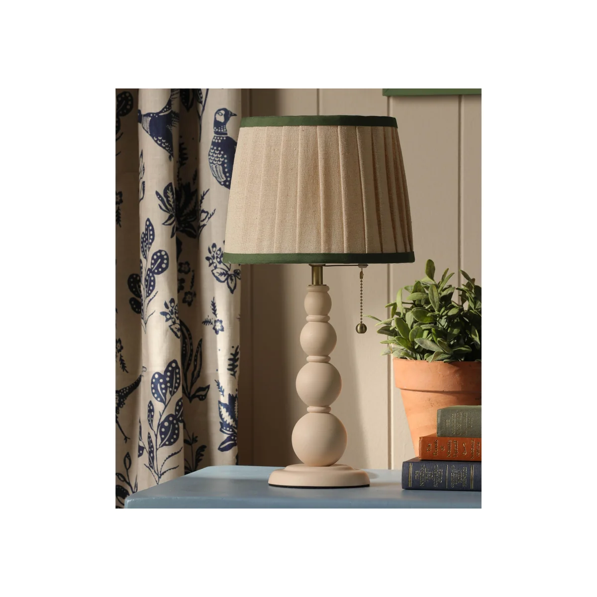 Joules - Harewood Wooden Table Lamp – image 3