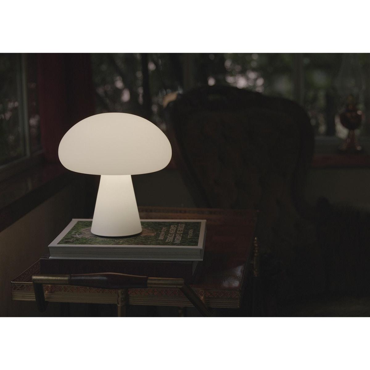 Gubi Obello Portable Table Lamp - Heal's UK Lighting – image 5