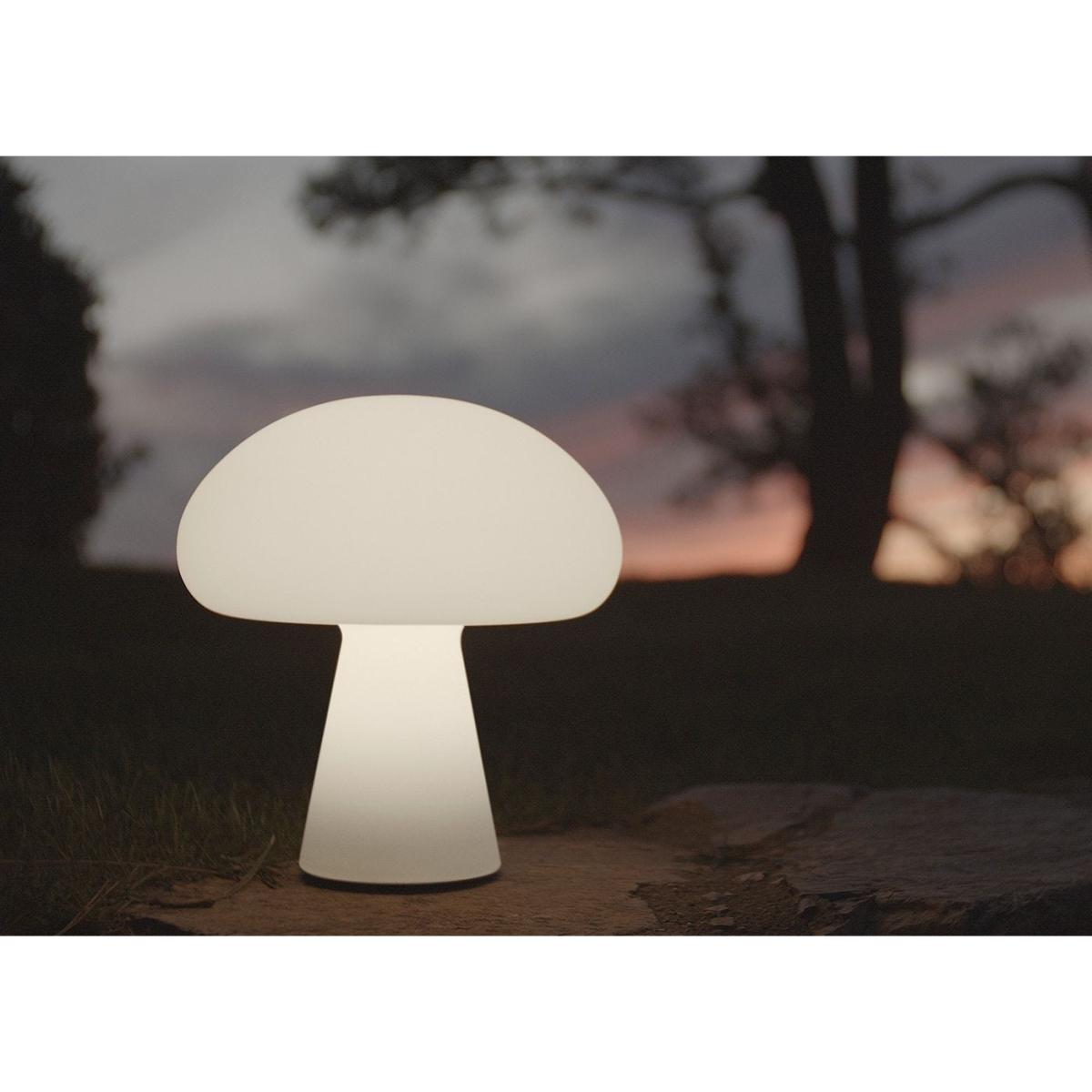 Gubi Obello Portable Table Lamp - Heal's UK Lighting – image 7