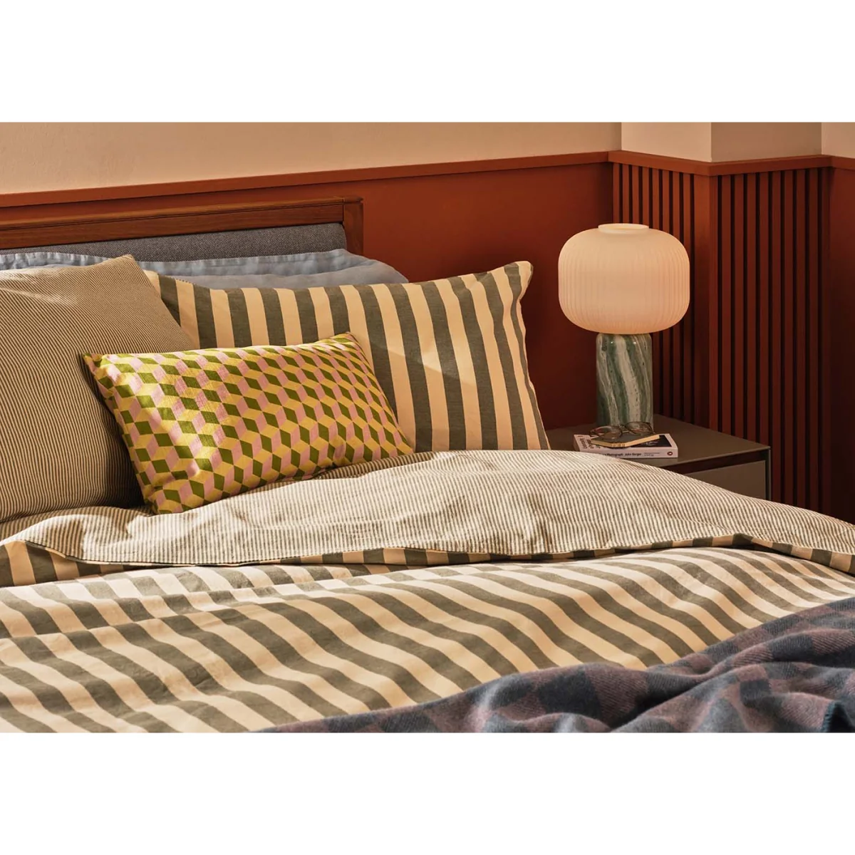 Heal's Opal Lantern Table Lamp Cocoa Marble – image 3