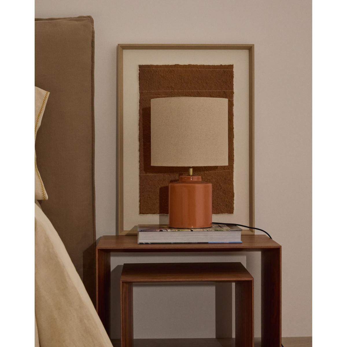 Daeli ceramic table lamp with orange finish and beige cotton – image 2