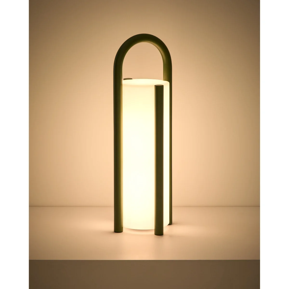 Leros large portable table lamp in green polyethylene and steel – image 8
