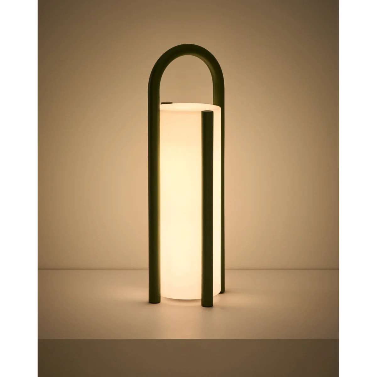 Leros large portable table lamp in green polyethylene and steel – image 9