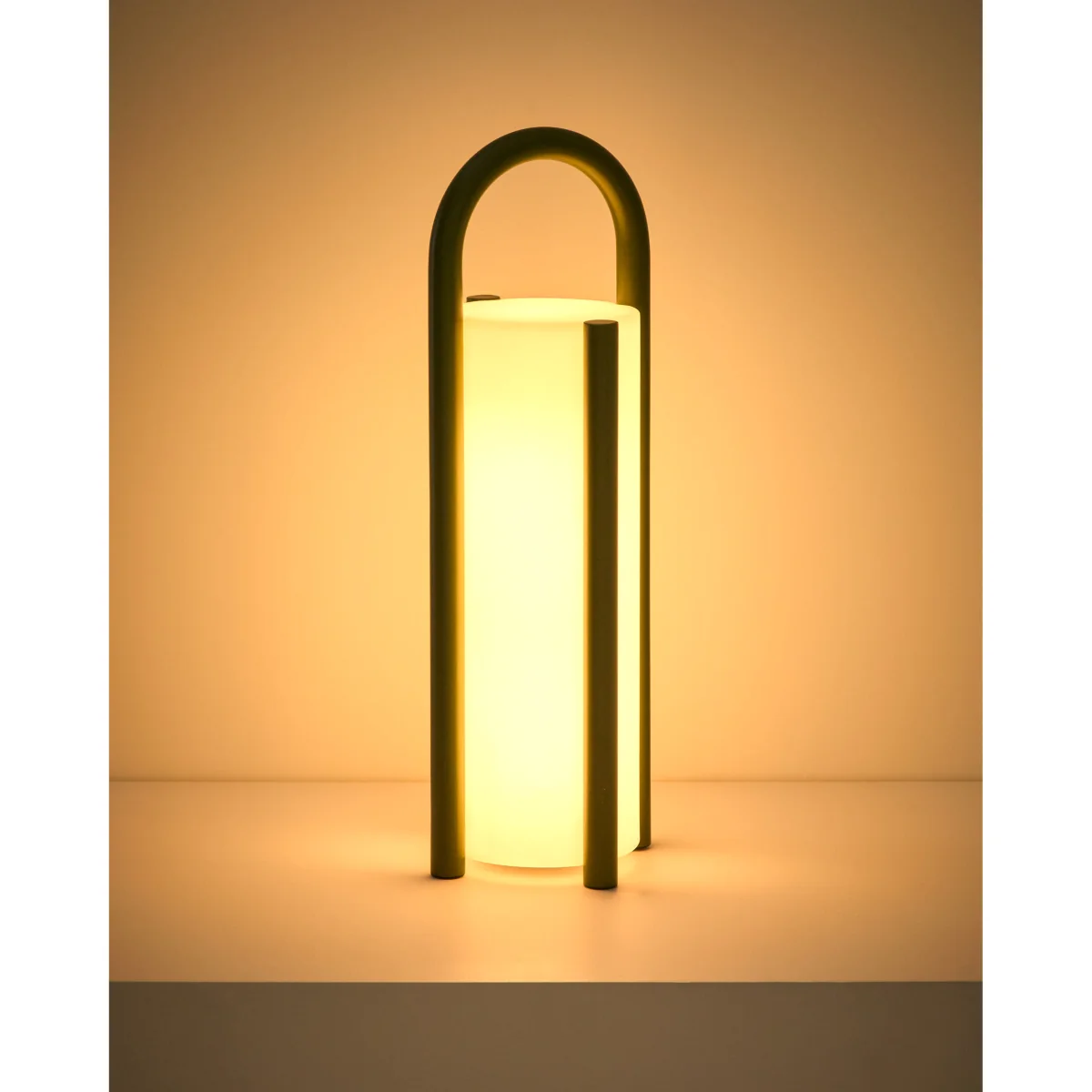 Leros large portable table lamp in green polyethylene and steel – image 10
