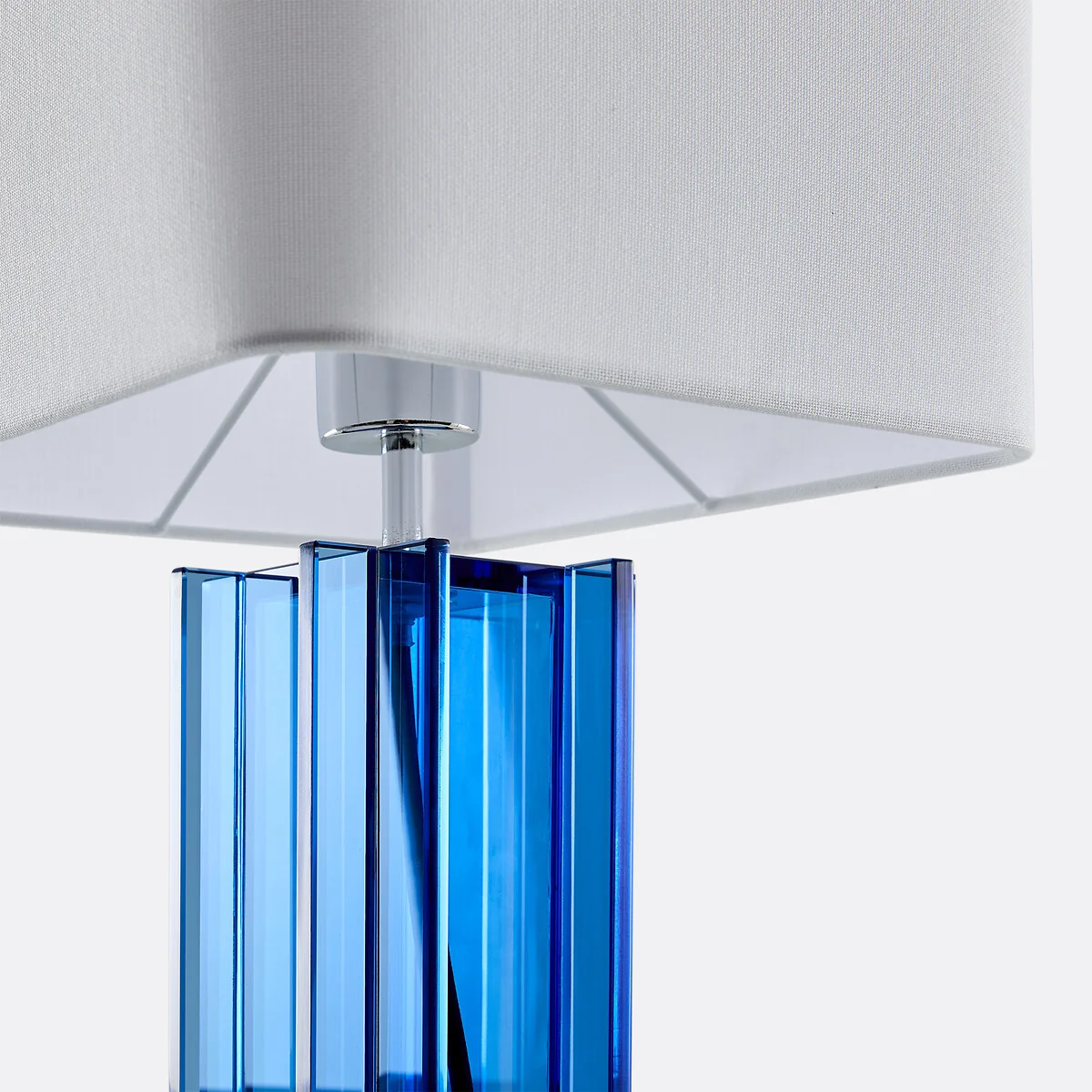 Bimo Table Lamp in Colourful Glass and Linen – image 7