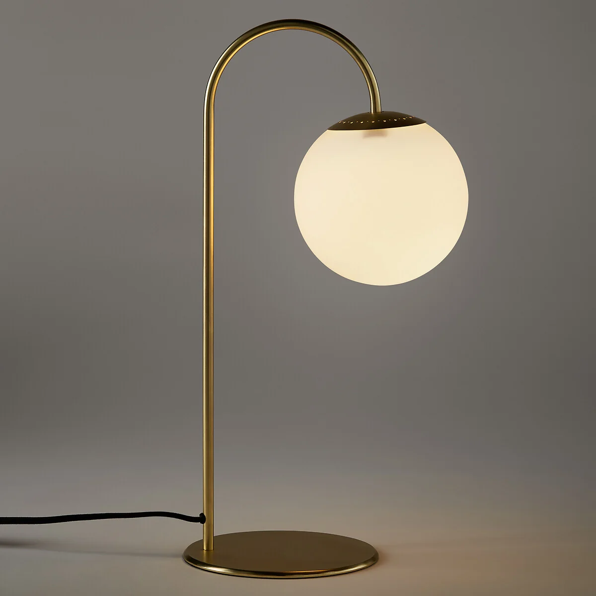 Moricio Brass and Opaline Glass Table Lamp – image 3