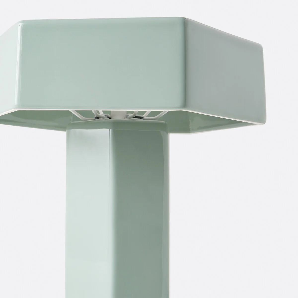Acia Ceramic Table Lamp – image 6