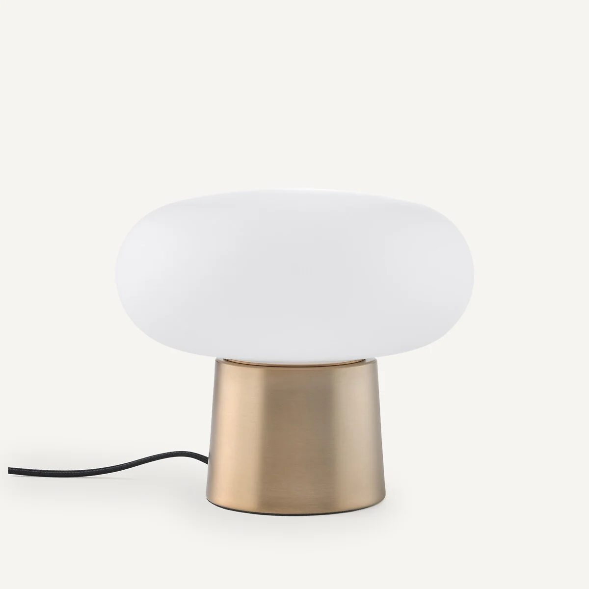 Faith Opaline Glass Table Lamp – image 3
