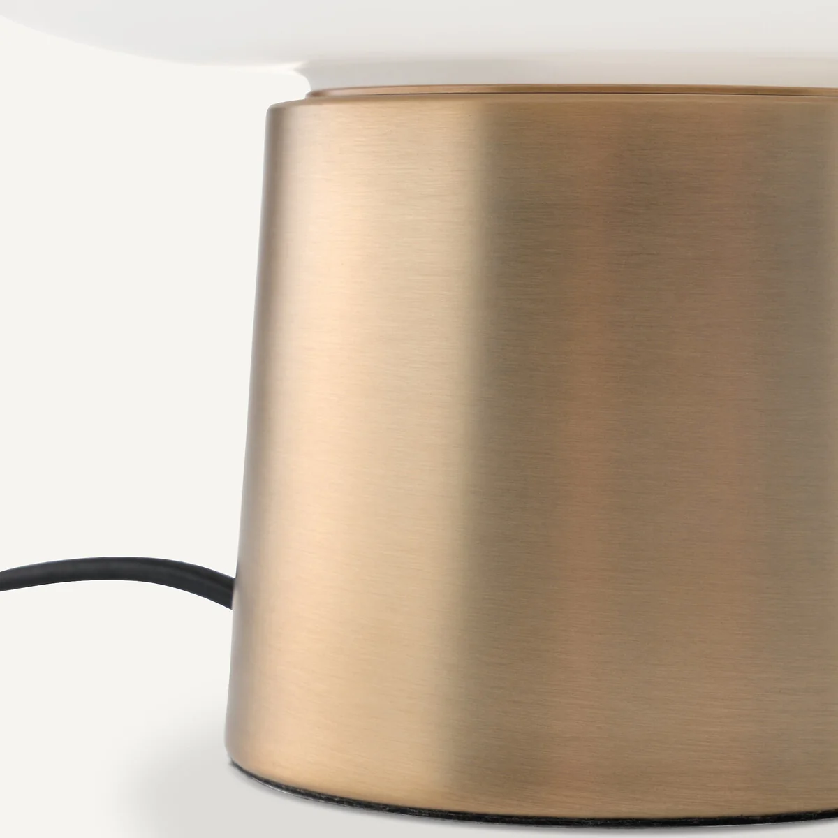 Faith Opaline Glass Table Lamp – image 5
