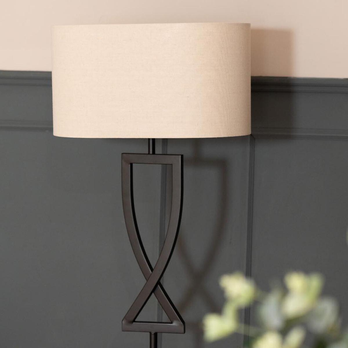 Black Metal Floor Lamp – image 2