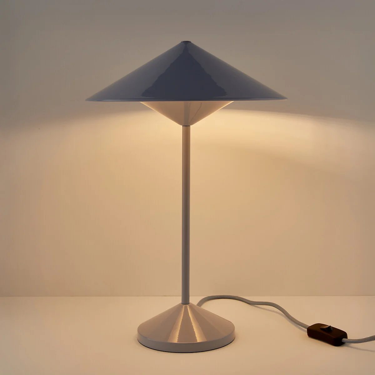 Coney Iron Table Lamp – image 3