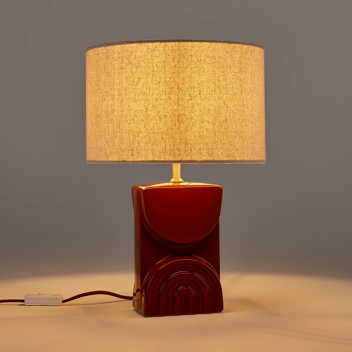 Topia Ceramic & Linen Table Lamp – image 3