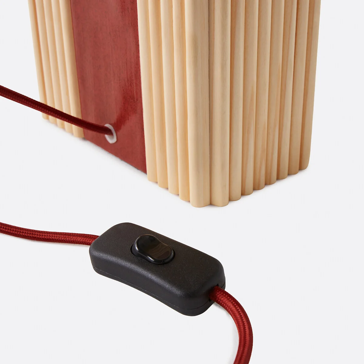 Cérabi Rattan/Ceramic Table Lamp with Linen Lampshade – image 7