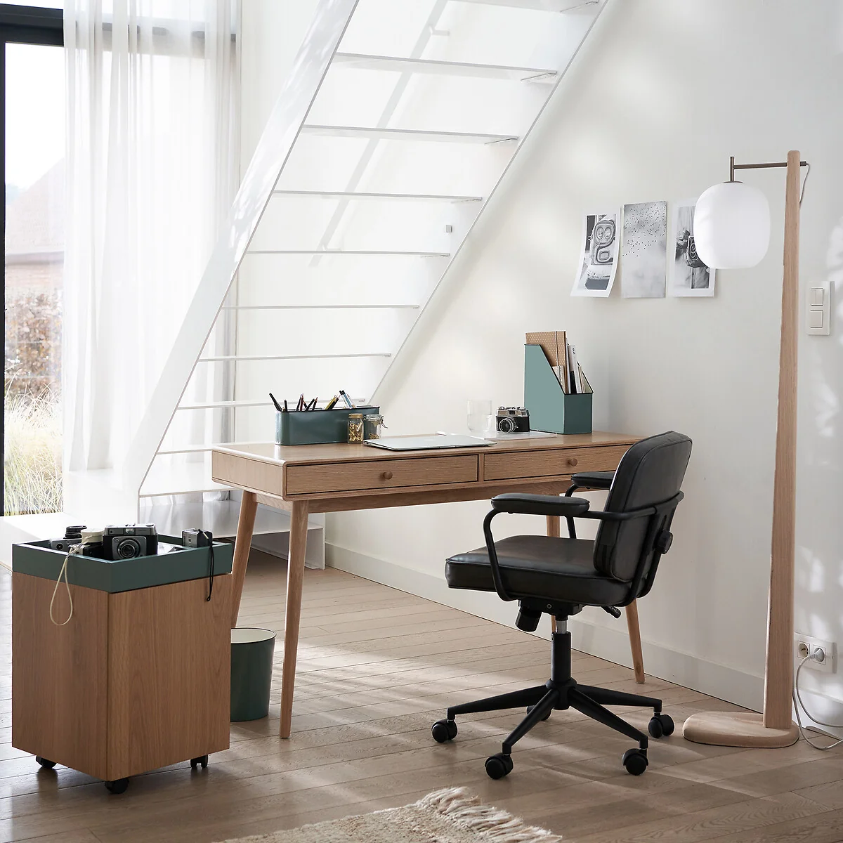Navida Metal, Oak & Frosted Glass Floor Lamp – image 3