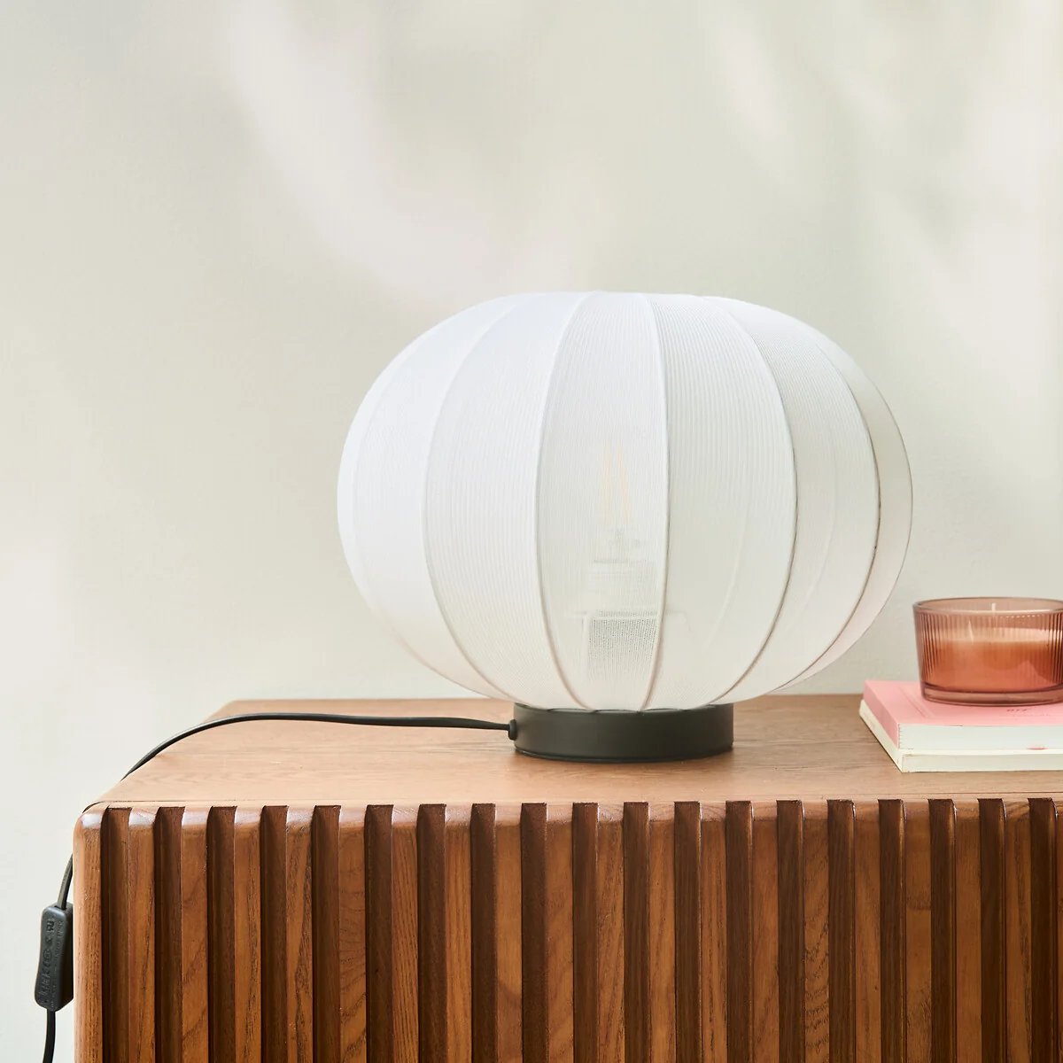 Metal and Mesh Table Lamp Aldo – image 2