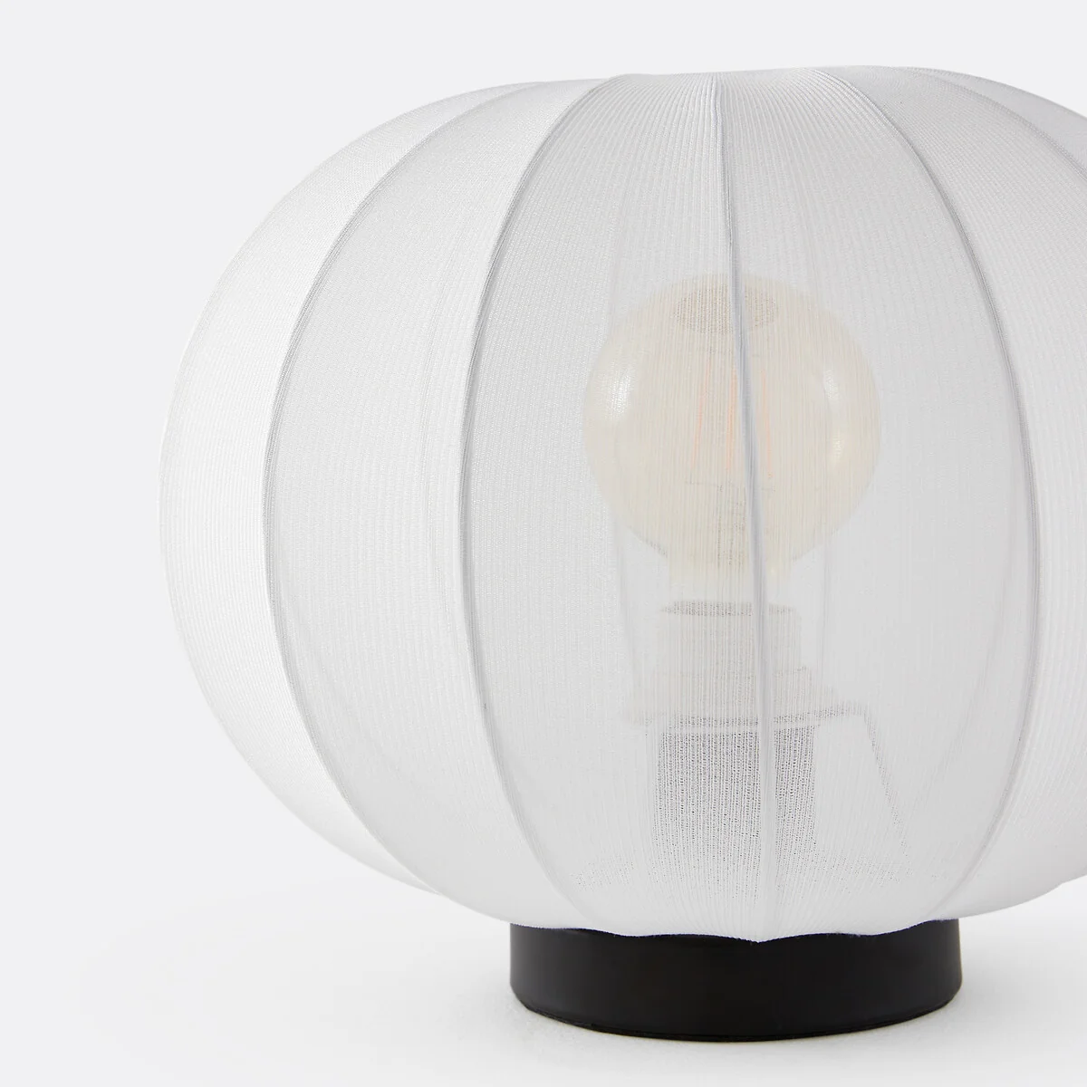 Metal and Mesh Table Lamp Aldo – image 5