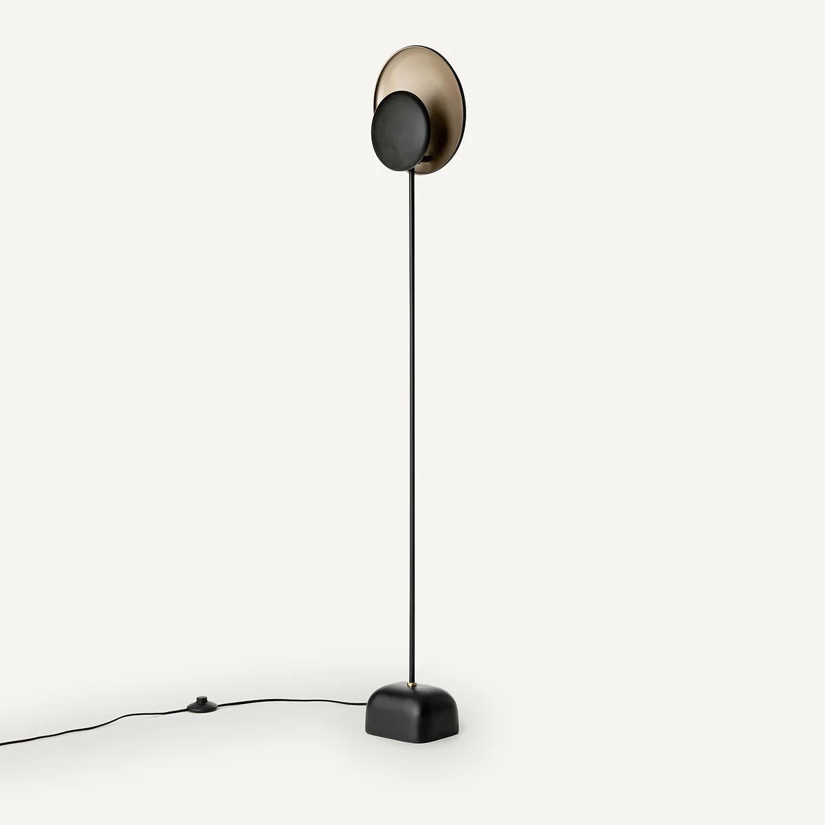 Naton Black and Mocha Metal Reflector Floor Lamp – image 5