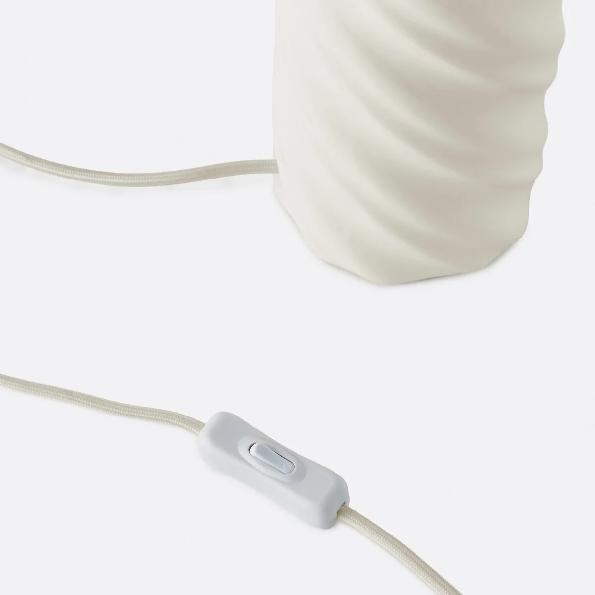 Aureva Ceramic Table Lamp – image 7