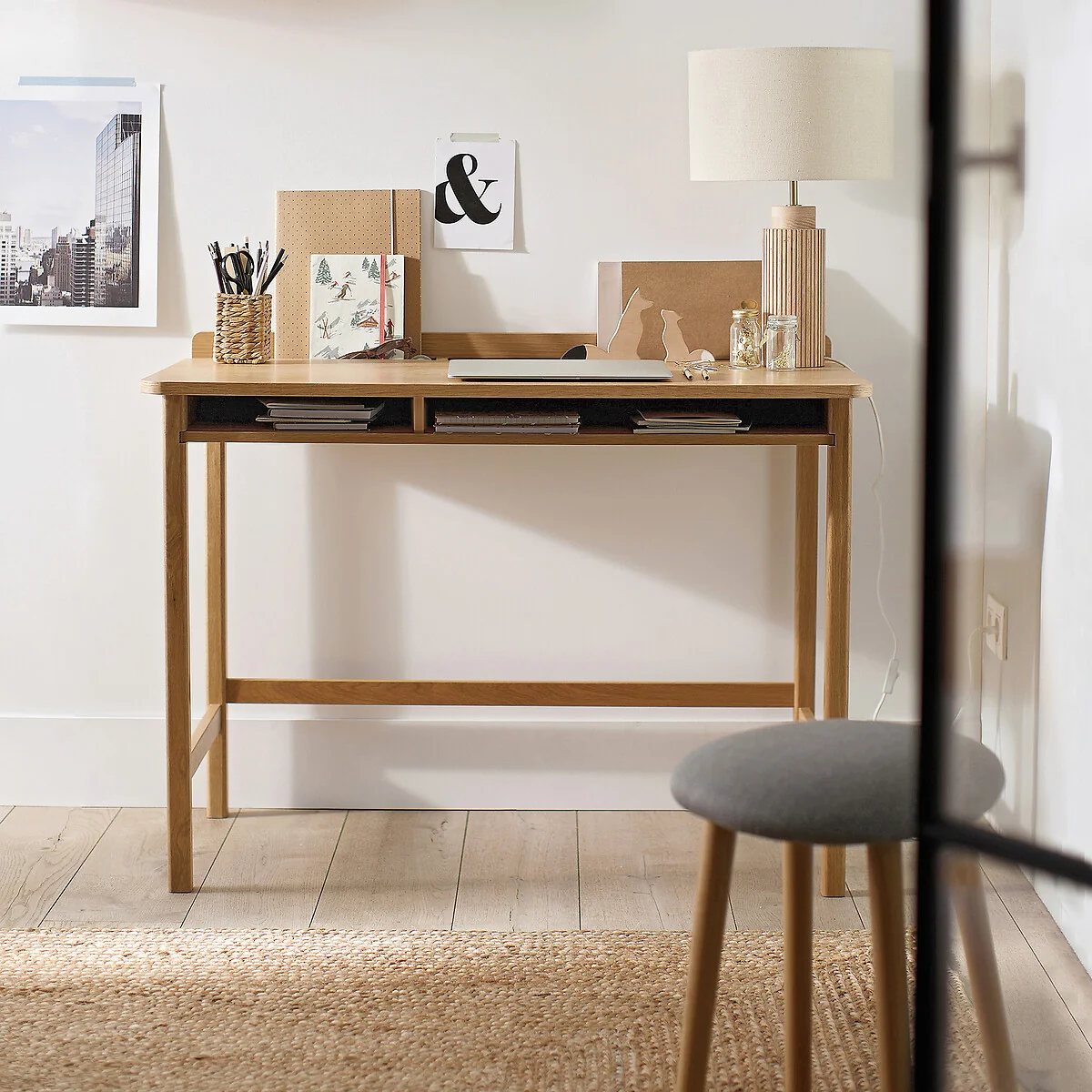 Idna Oak, Metal & Linen Table Lamp – image 2