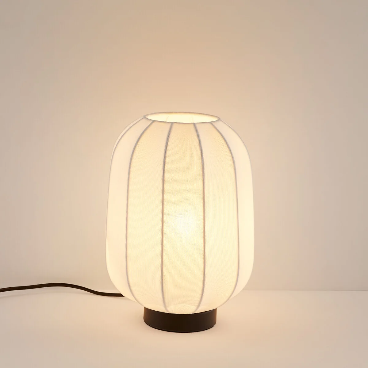 Metal and Mesh Table Lamp Aldo – image 3