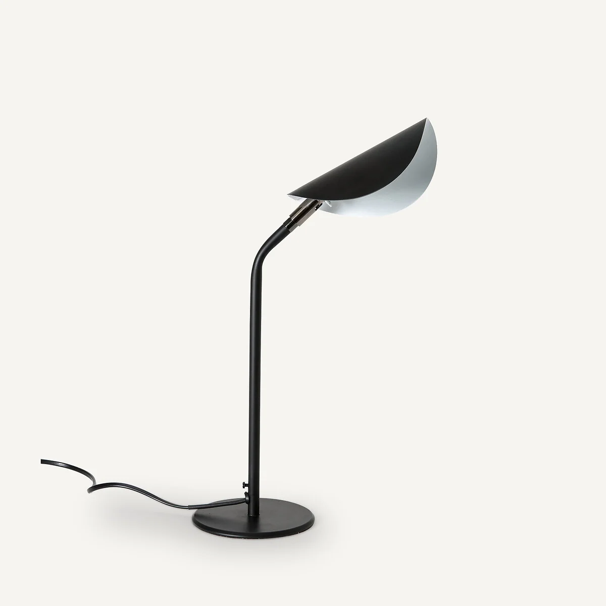 Funambule Adjustable Black Matte Metal Table Lamp – image 4