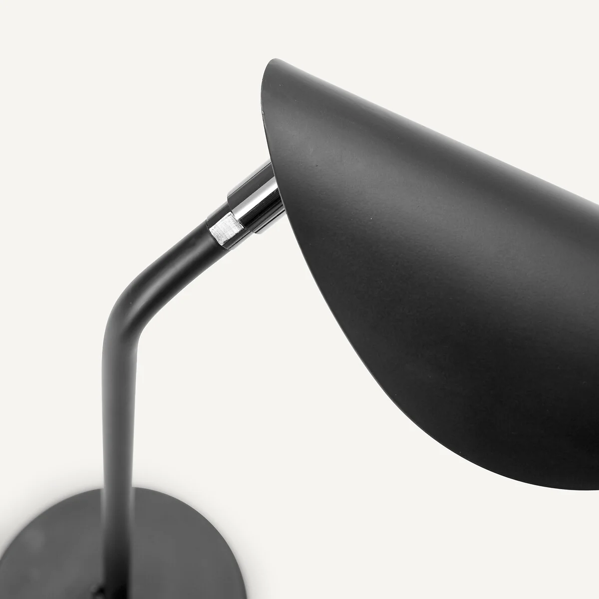Funambule Adjustable Black Matte Metal Table Lamp – image 5